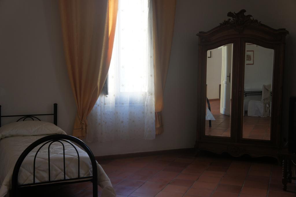 Villa Fiocchi كالتانيسيتا الغرفة الصورة